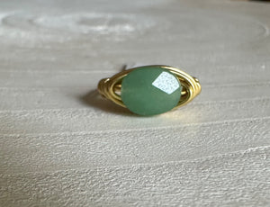 Oval green aventurine ring  - 1