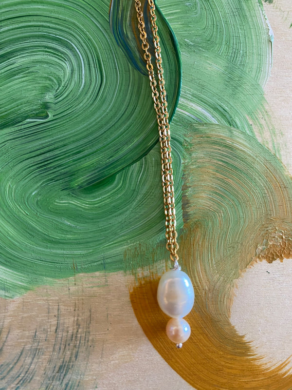 Aphrodite Pearl Necklace