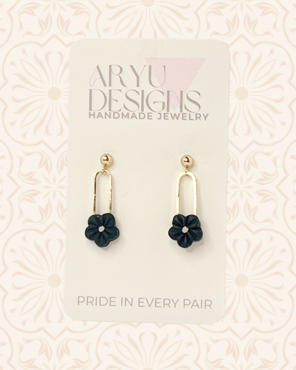 611fc05e3c4ce80992caae23_updated-bloom-clip-dangles-noir-on-card_1790709038792.png